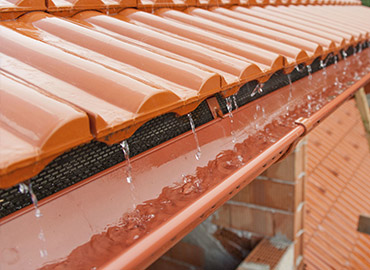 Pose et réparation de gouttière à Saint-Mandé (94160) dans le Val de Marne (94)